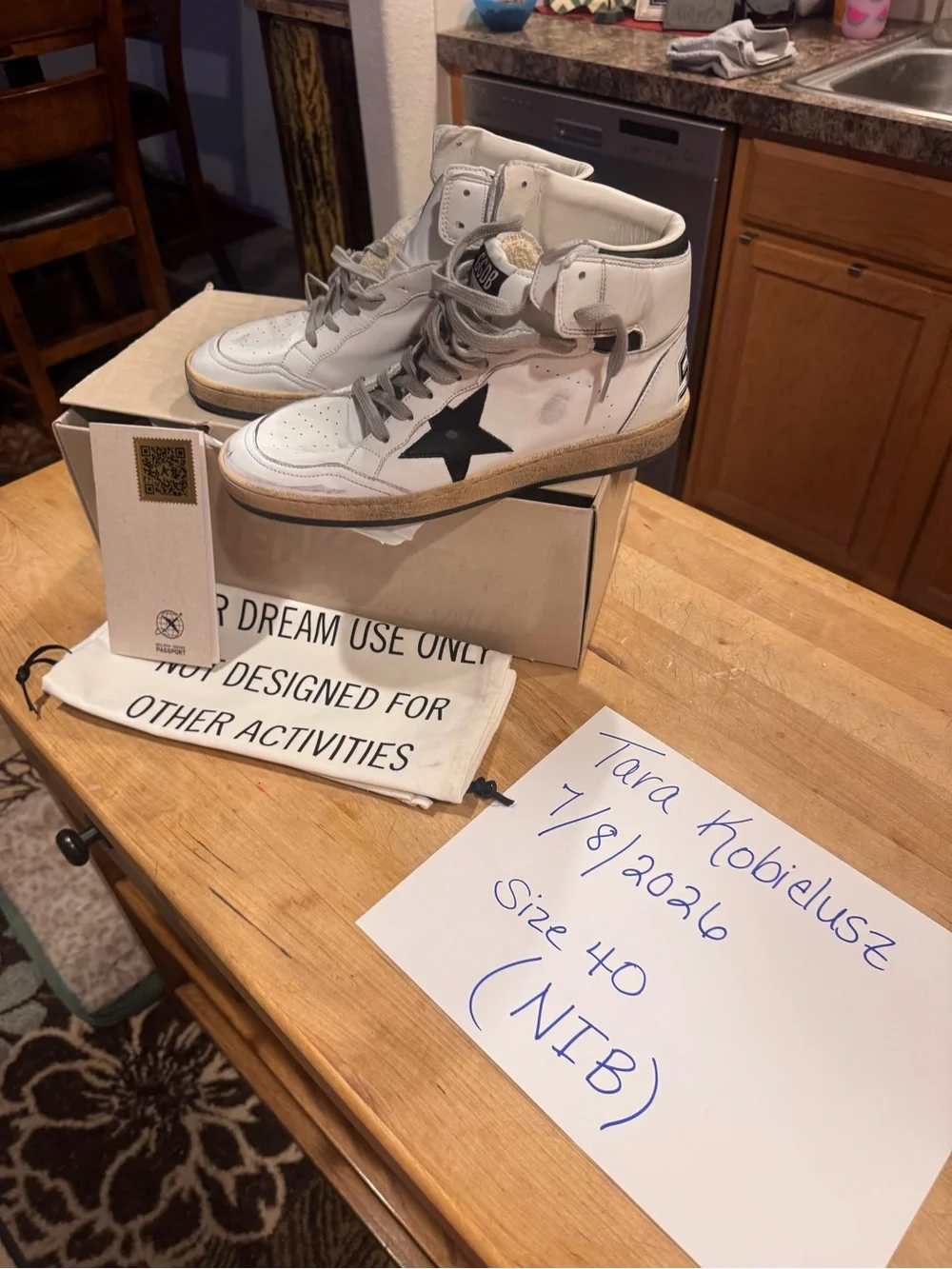 Golden Goose Women's Sky Star High Top Sneakers Euro Sz 40 NIB